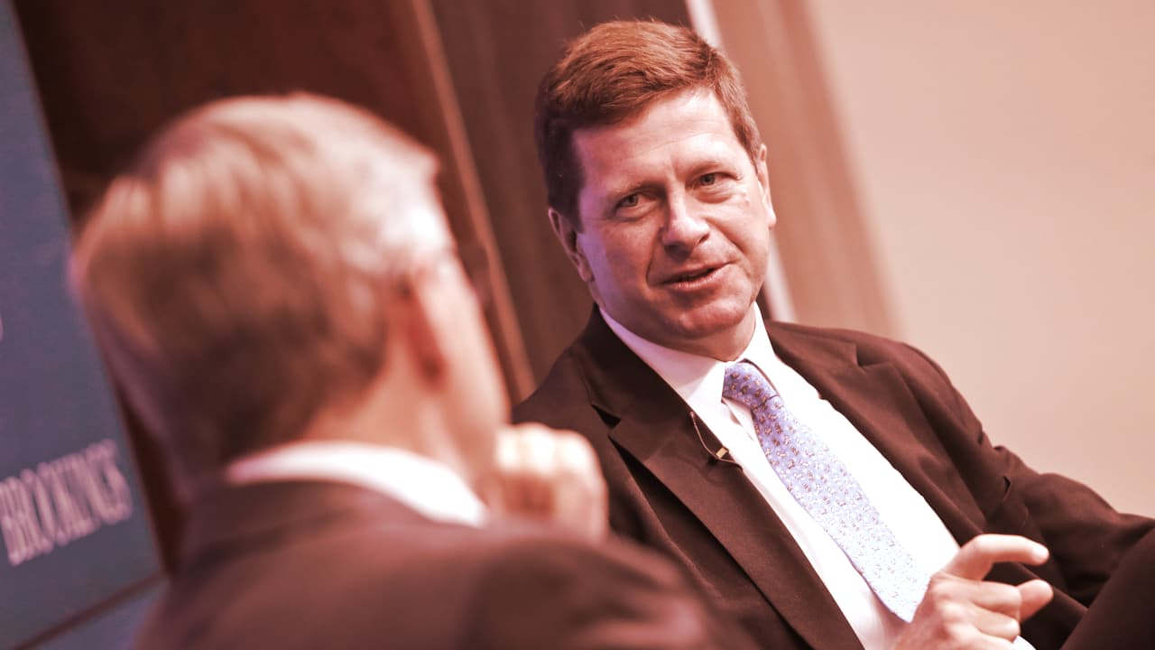 Trump Names Former SEC Chair Jay Clayton to Lead Federal AI Strategy—Crypto Industry Watches Closely