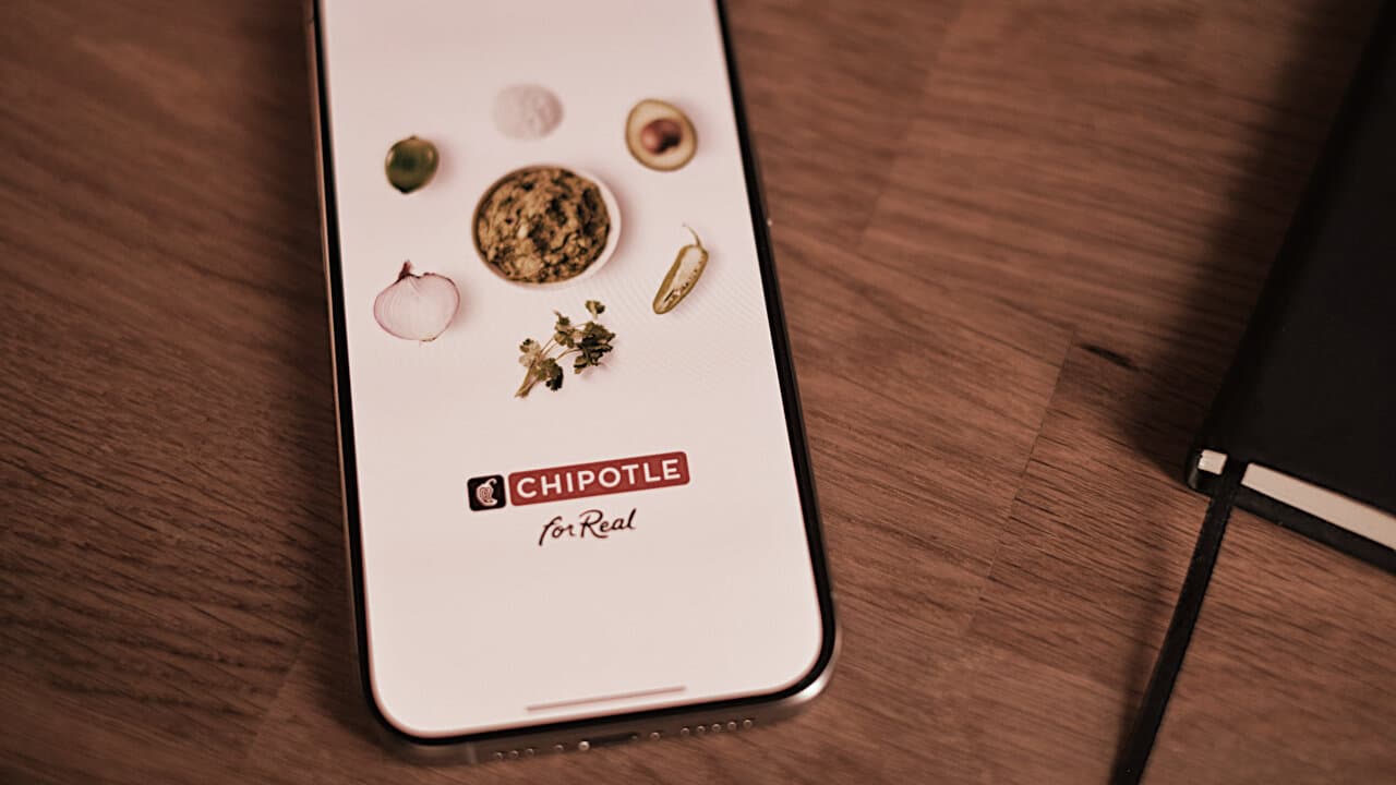 Chipotle's New Food Safety Partner Raises Eyebrows: Why a CIA-Backed Data Firm?
