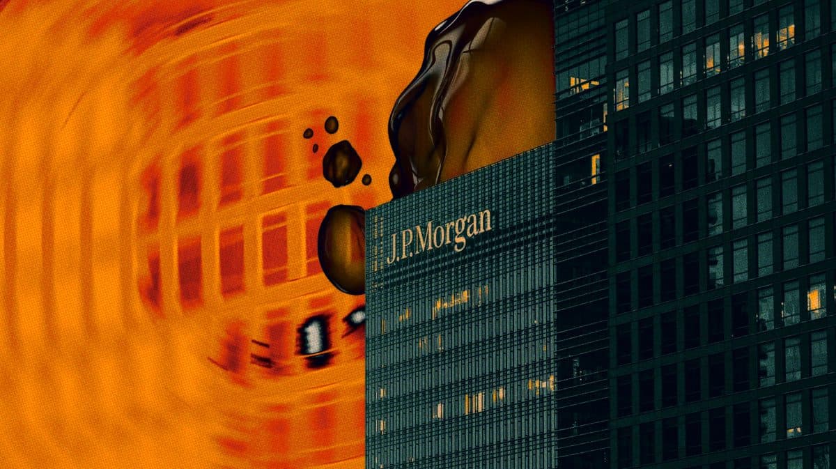 Bitcoin Poised to Outperform Gold as Investors Lighten ETF Hedges, JPMorgan Warns